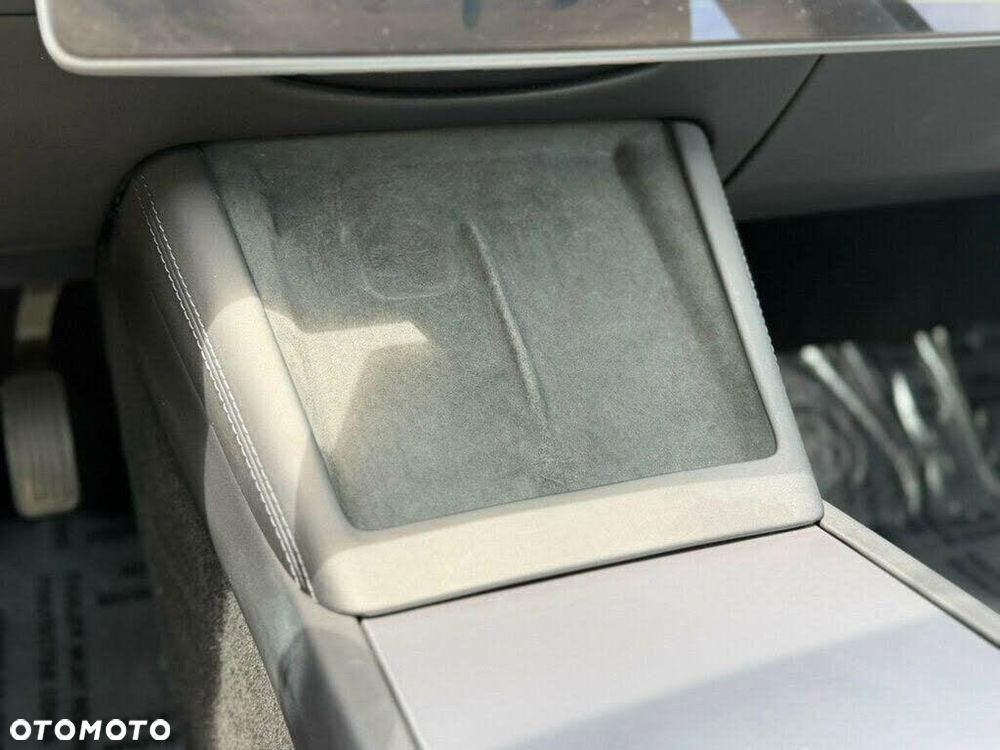 Tesla Model 3 Langstreckenbatterie Allradantrieb Dual Motor - 26
