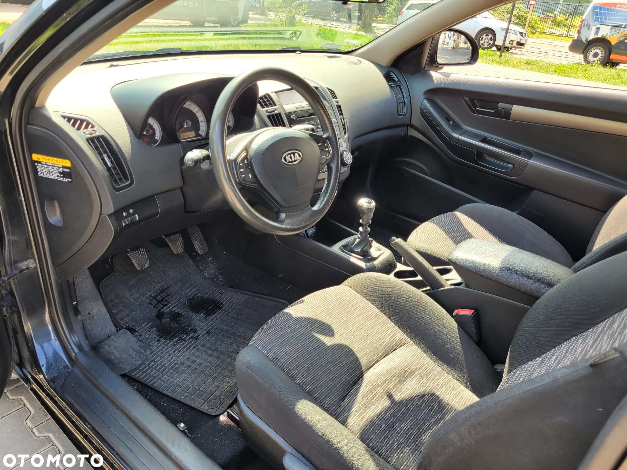 Kia Ceed - 11