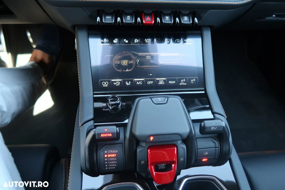 Lamborghini URUS - 21