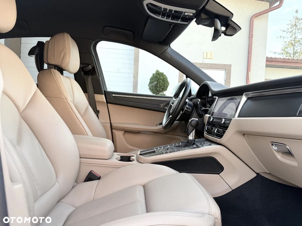 Porsche Macan - 12