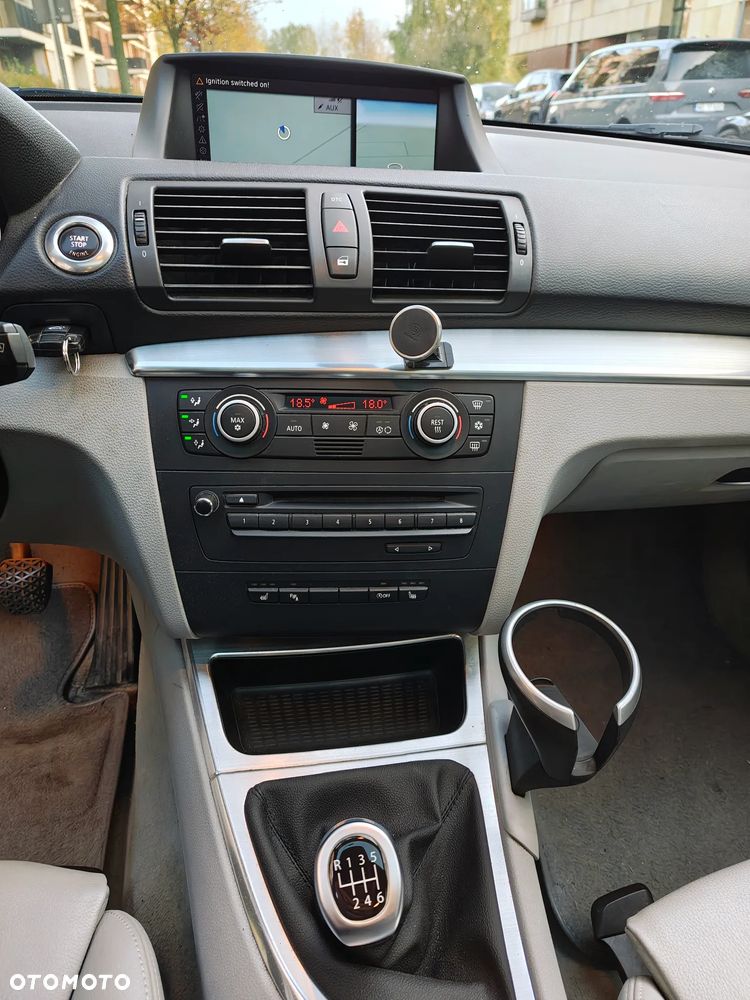 BMW Seria 1 120d - 27