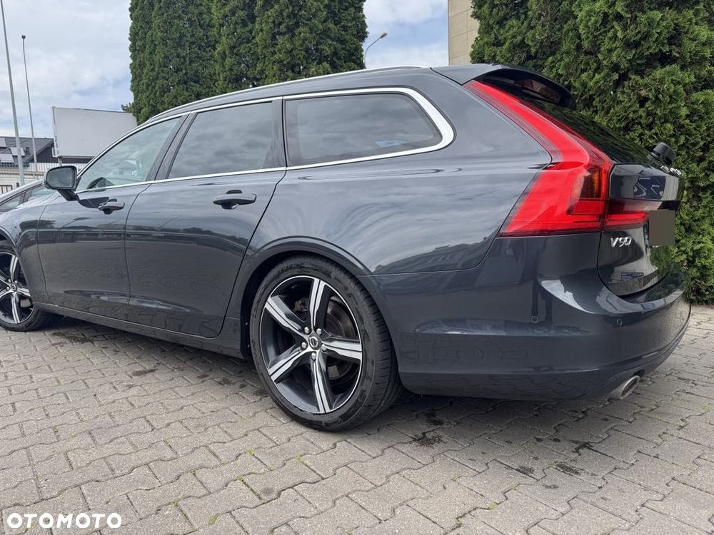 Volvo V90 D4 SCR Momentum Pro - 24