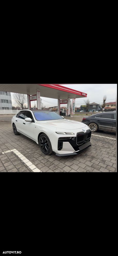 BMW Seria 7 740Le xDrive iPerformance - 3