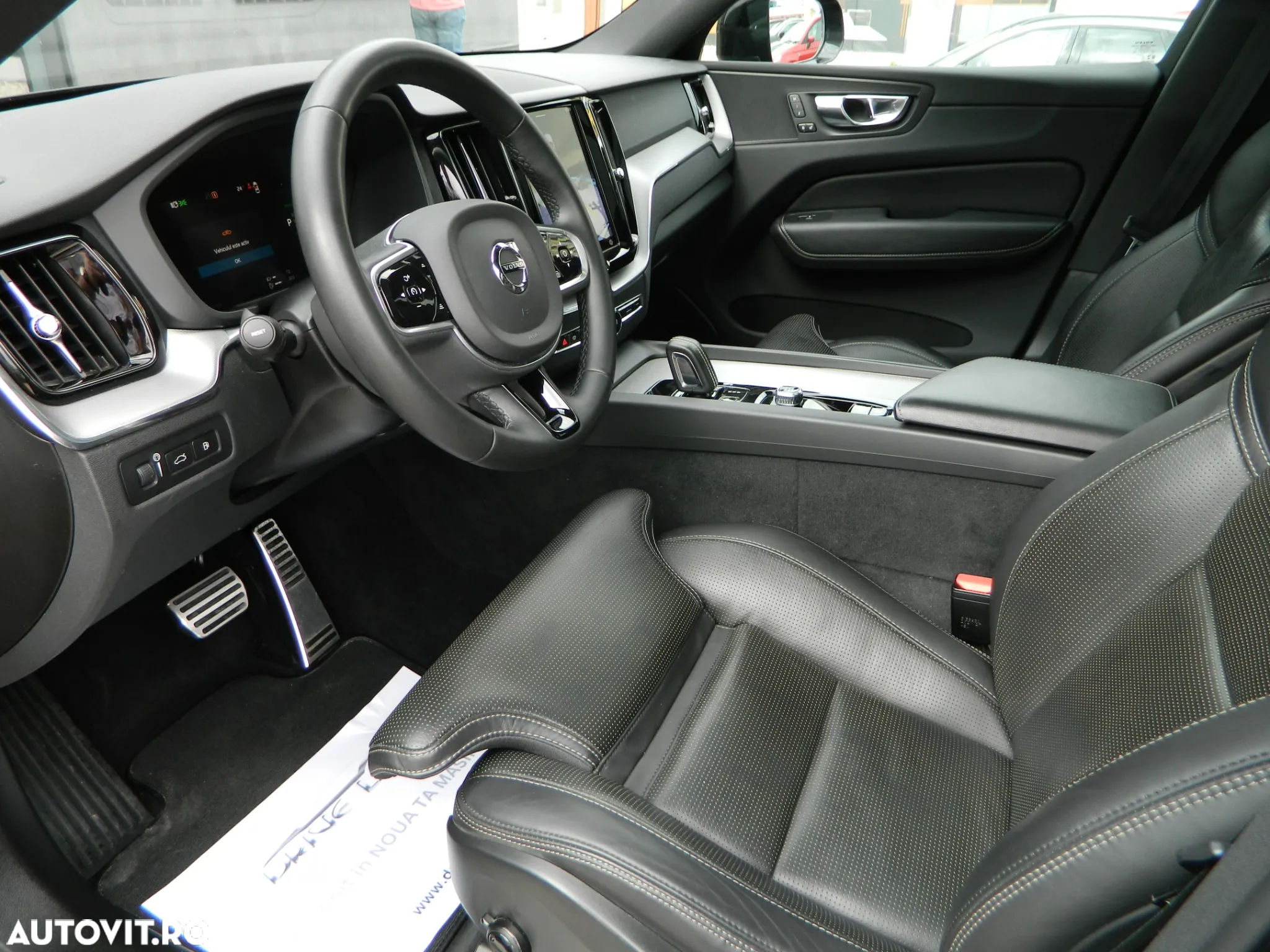 Volvo XC 60 Recharge T6 Twin Engine eAWD R-Design Expression - 13