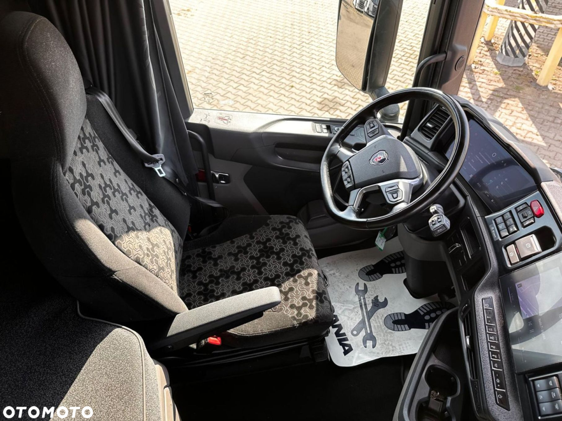 Scania Bogata Wersja,  Klima, Led, 4 Poduszki / Dealer Sc - 15