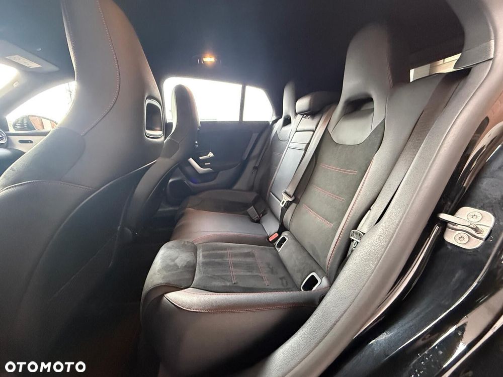 Mercedes-Benz CLA 200 d 4-Matic AMG Line 8G-DCT - 11