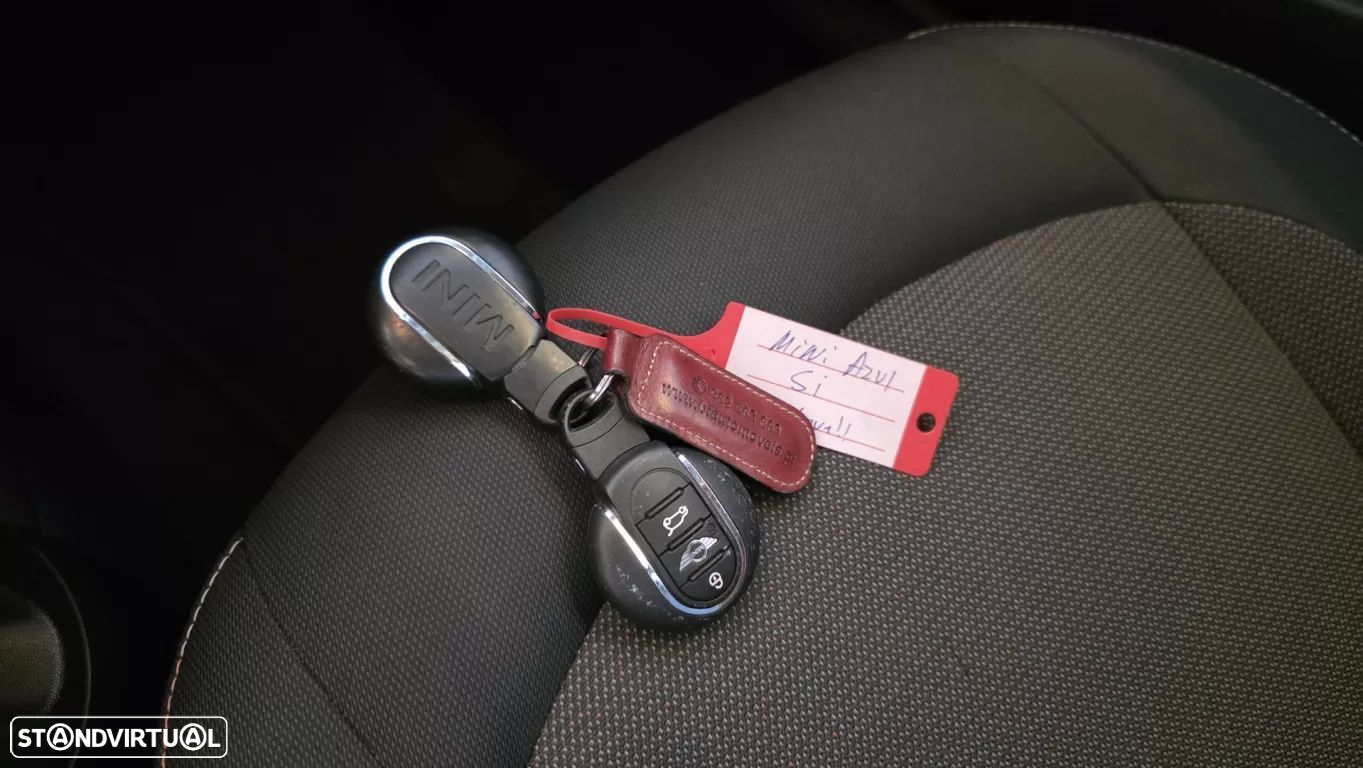 MINI 3 Portas One D - 44