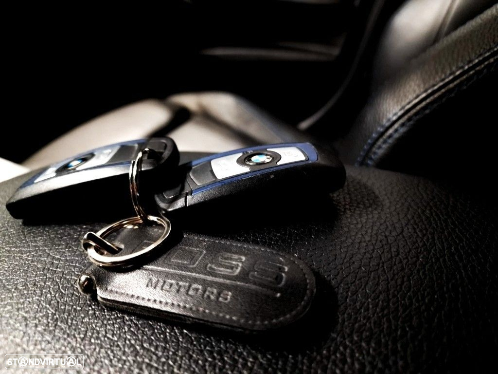 BMW 318 i Touring Pack M Auto - 54