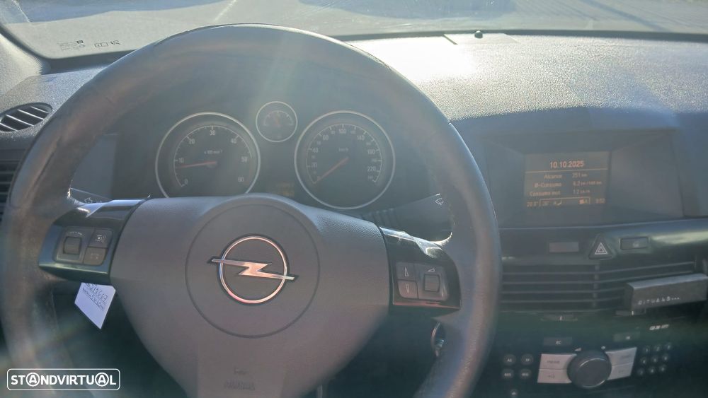 Opel Astra Caravan 1.7 CDTi Cosmo ecoFLEX - 2