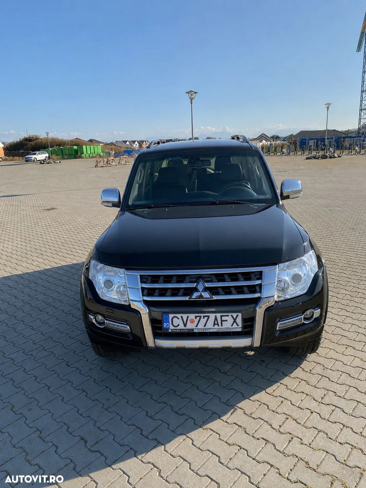 Mitsubishi Pajero - 2