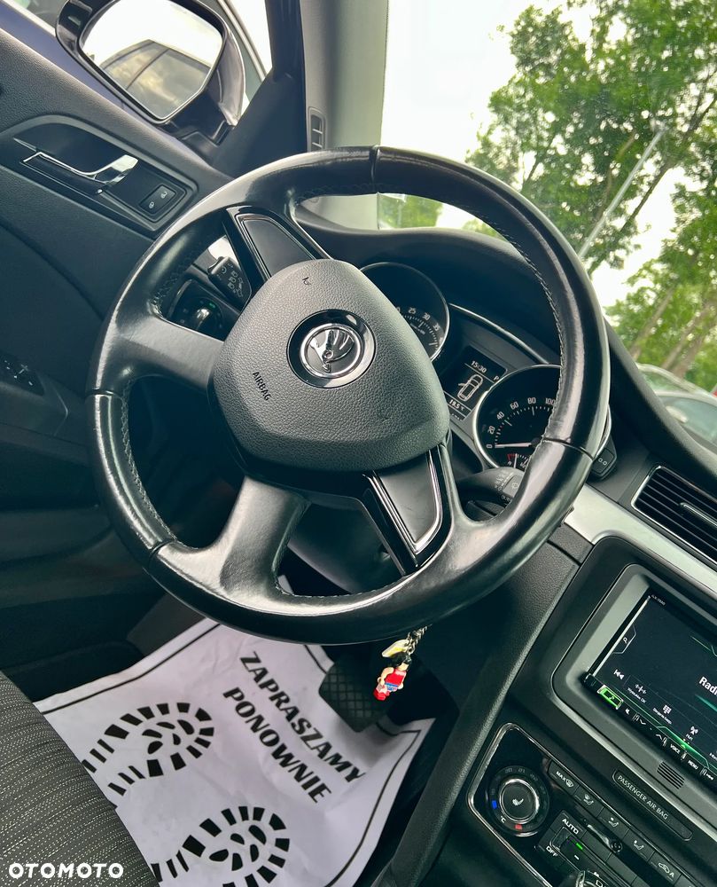 Skoda Superb 2.0 TDI Comfort DSG - 15