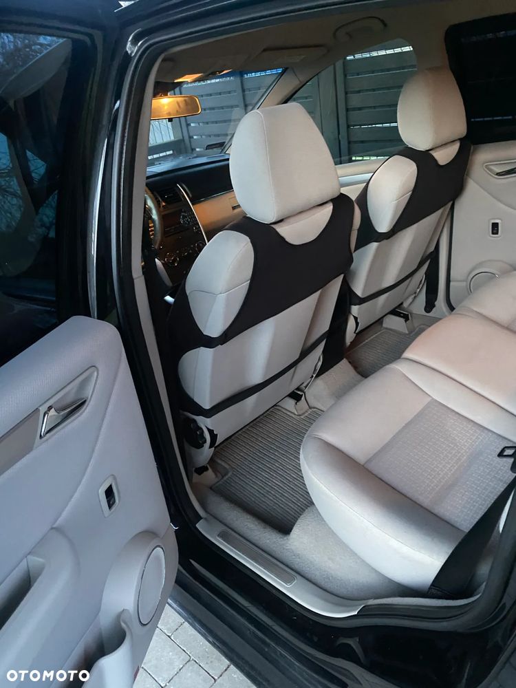 Mercedes-Benz Klasa B 200 CDI Autotronic - 25