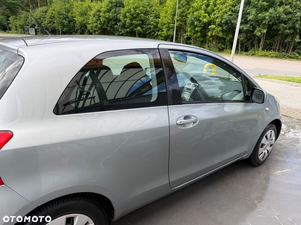 Toyota Yaris - 5