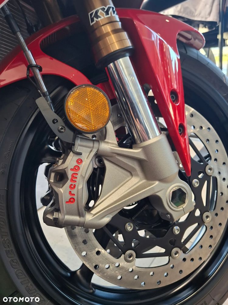 Yamaha R9 - 21