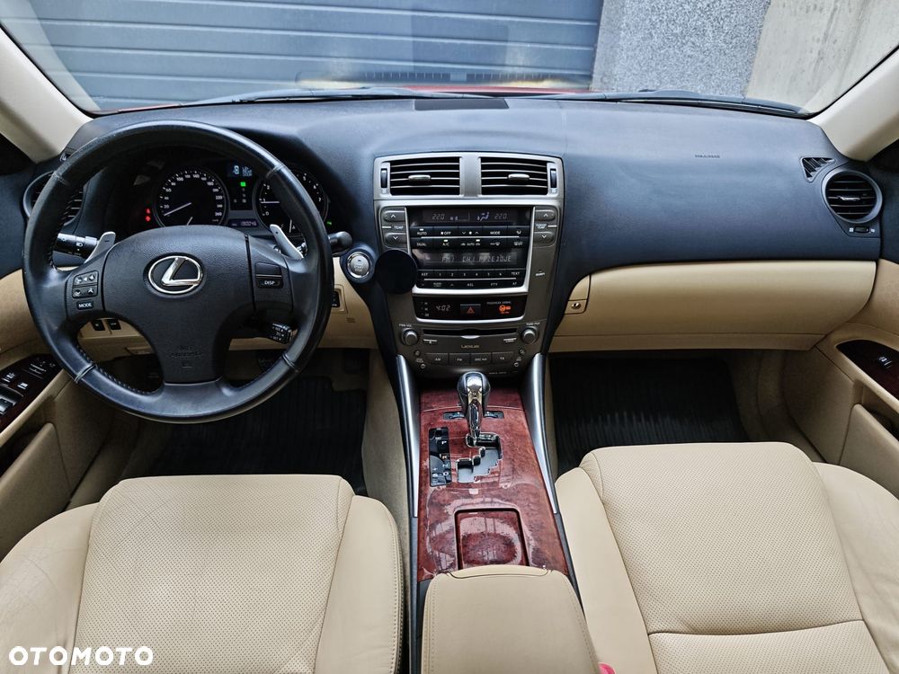 Lexus IS 250 Prestige - 21
