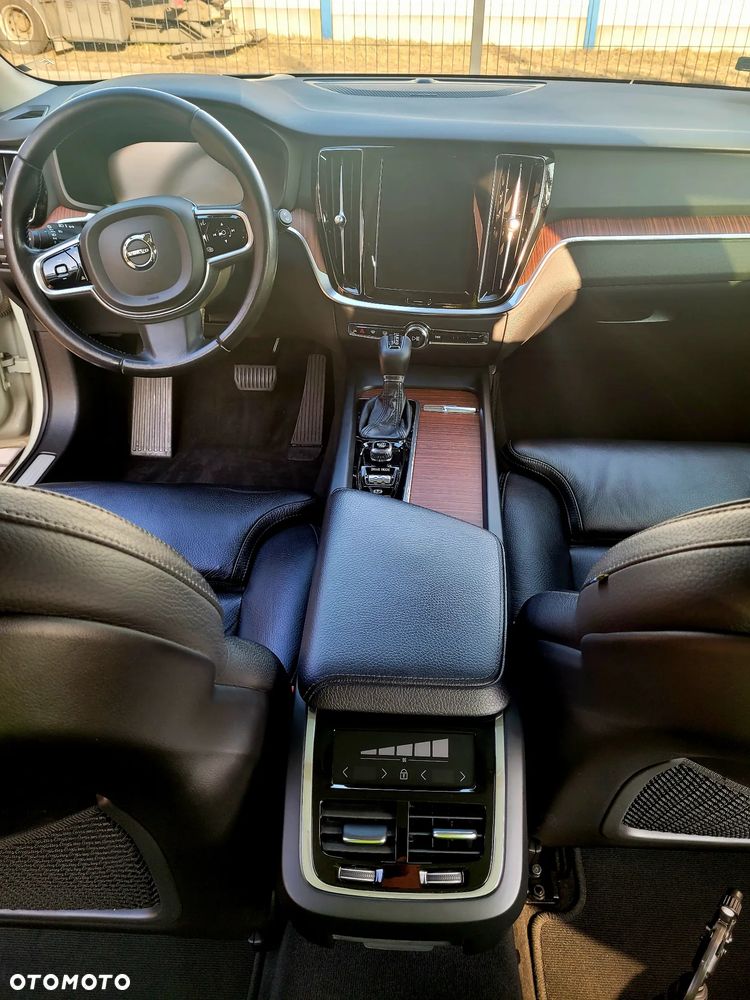 Volvo V60 Cross Country D4 AWD - 28