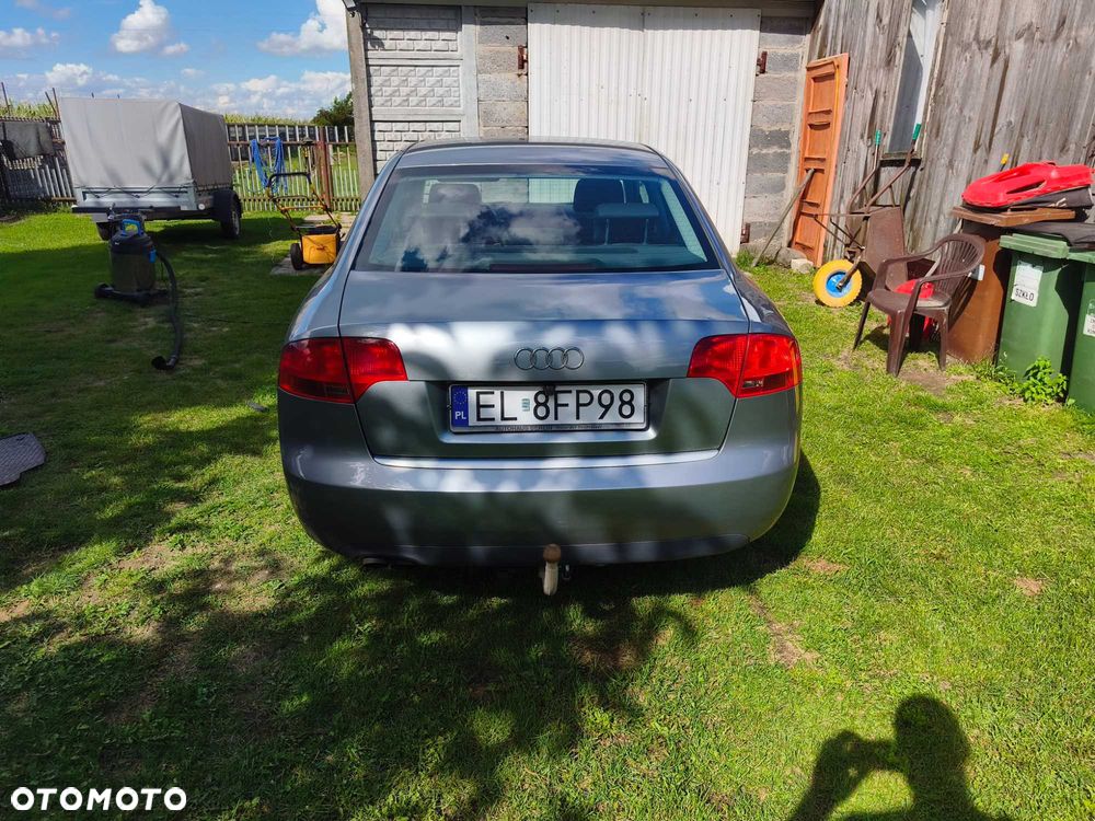 Audi A4 Limousine - 11