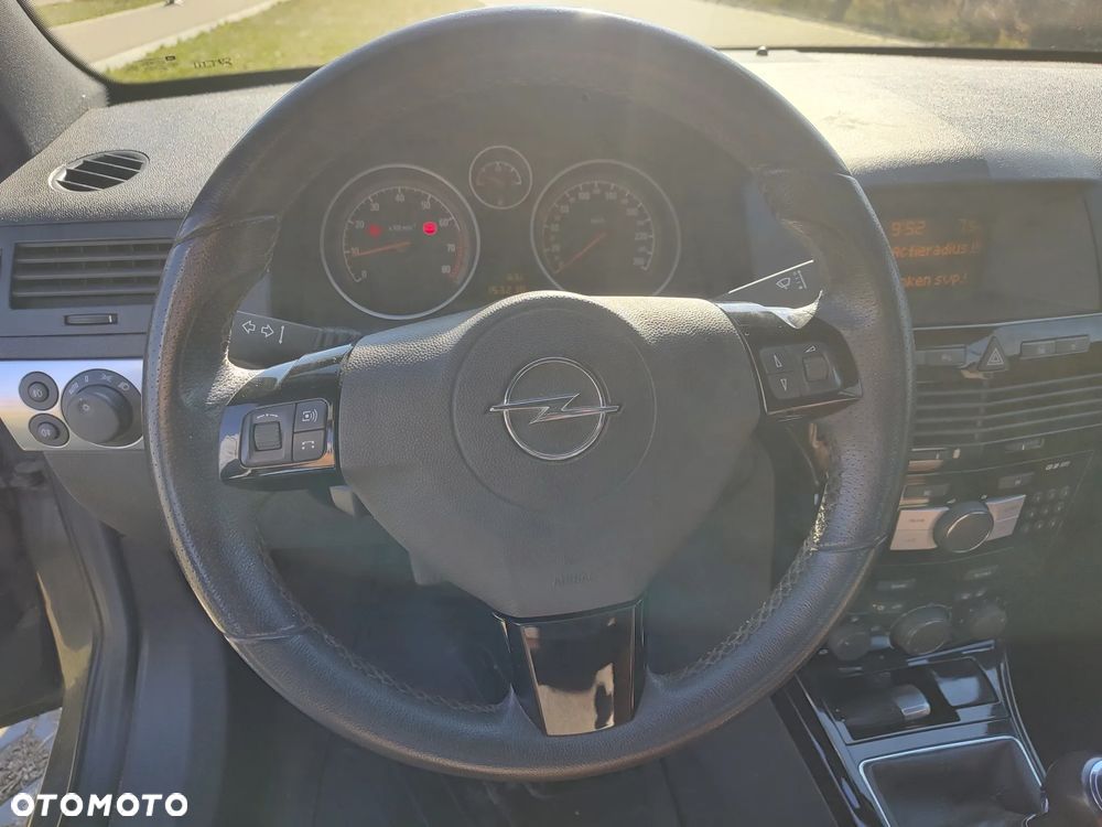Opel Astra 1.6 Cosmo - 24