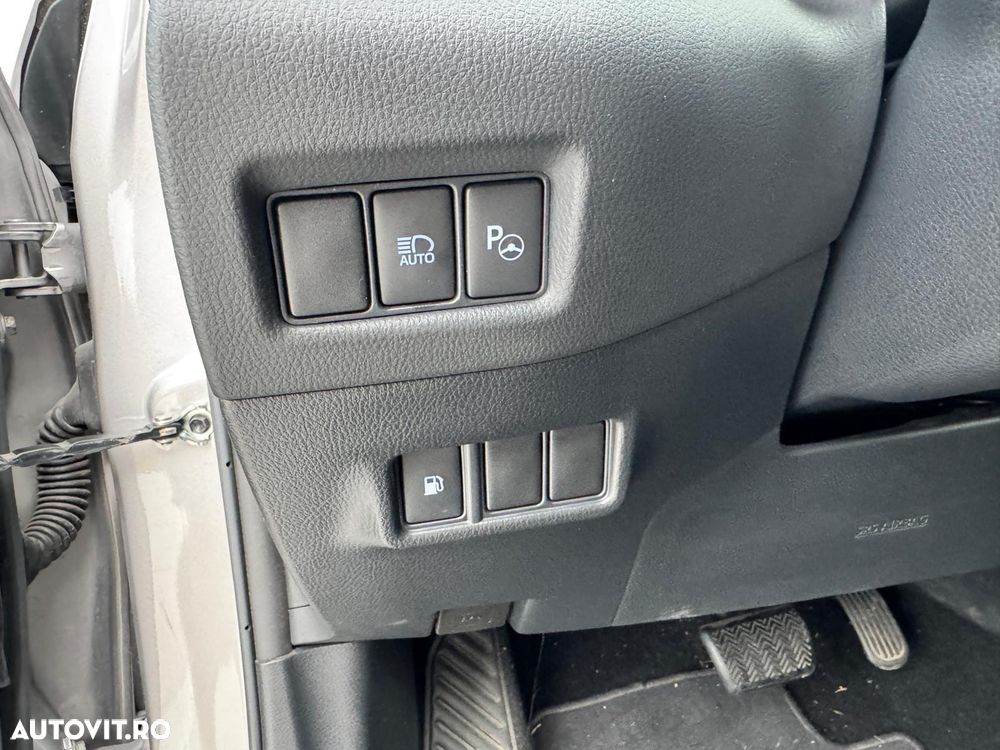 Toyota C-HR 1.8 HSD 122 CP 4x2 CVT C-ult Style bi-tone - 12