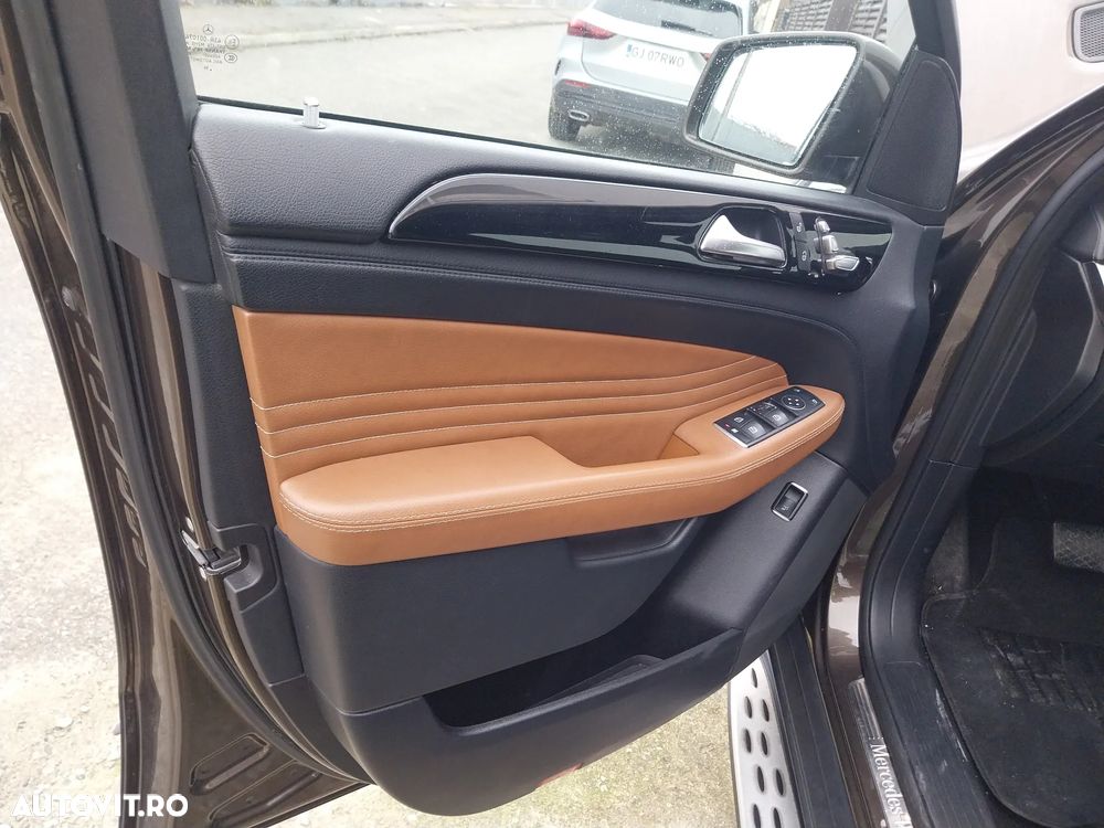 Mercedes-Benz GLE 350 d 4Matic 9G-TRONIC AMG Line - 11