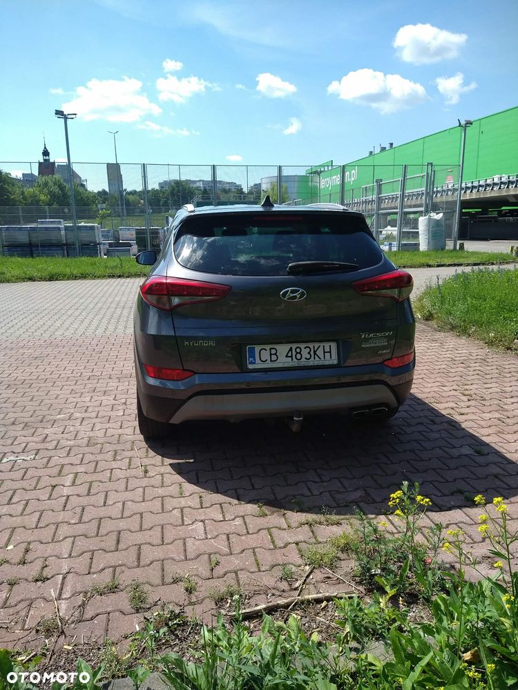 Hyundai Tucson 2.0 CRDI Comfort 4WD - 6