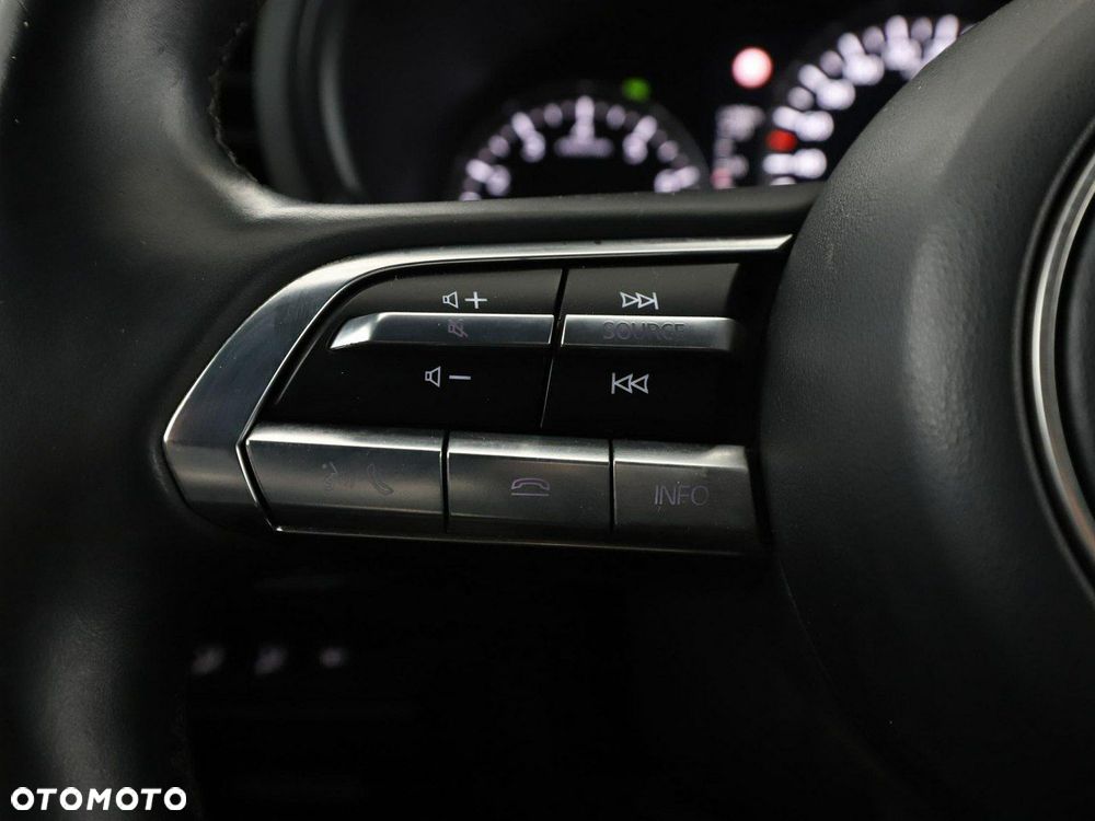 Mazda 3 SKYACTIV-X 2.0 M-Hybrid DRIVE - 33