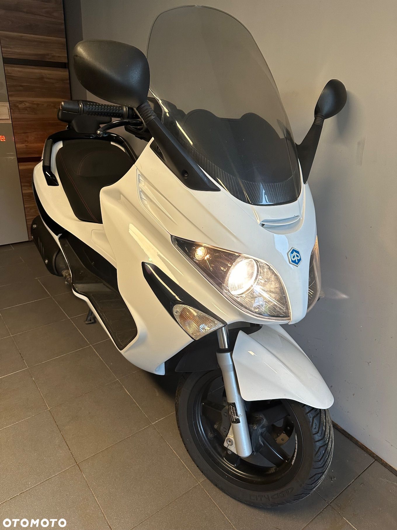 Piaggio Xevo - 1