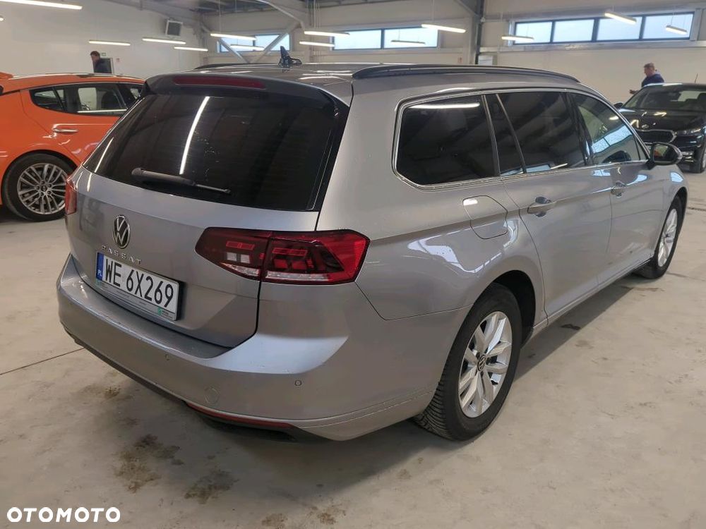 Volkswagen Passat Variant 2.0 TDI EVO Business DSG - 3