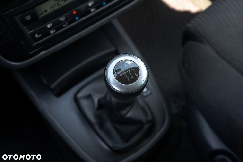 Seat Alhambra 1.8 20V Turbo Sport - 25