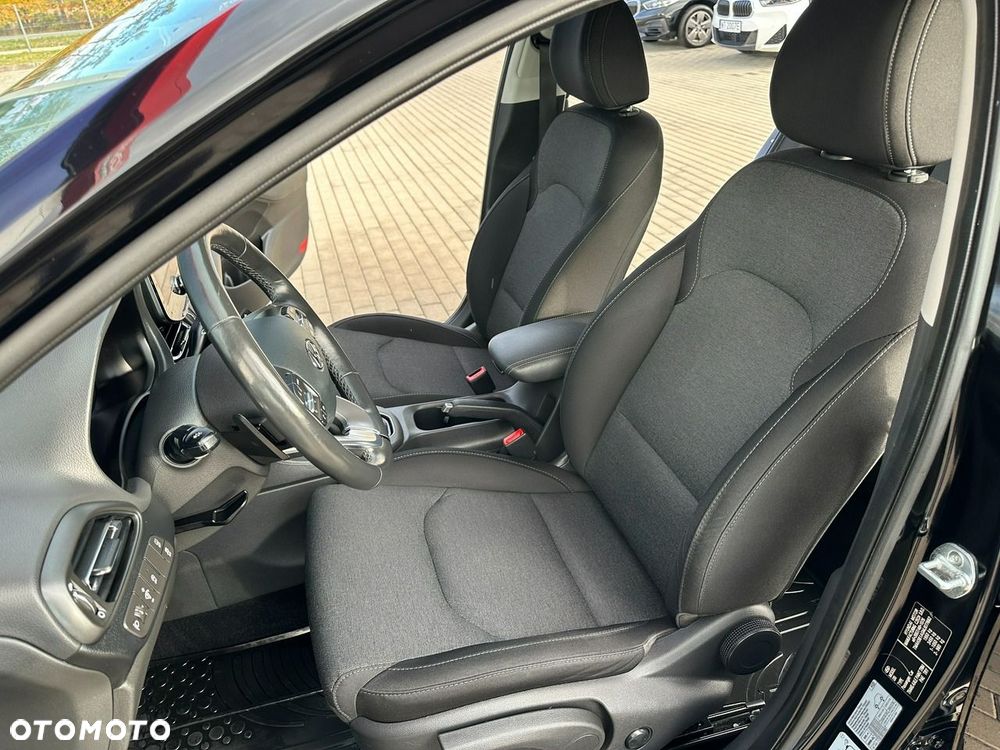 Hyundai i30 1.6 D Comfort DCT - 12