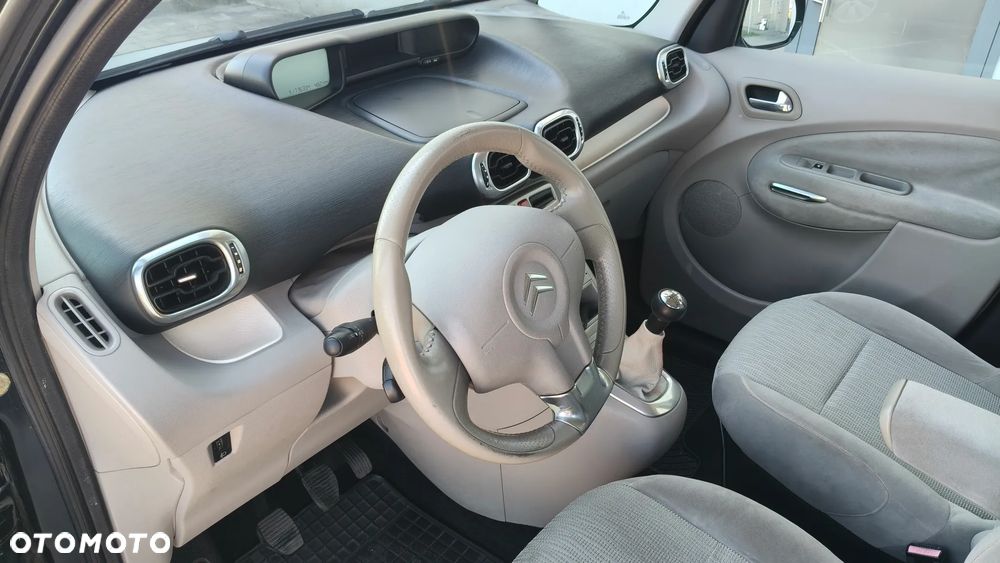 Citroën C3 Picasso 1.4i Exclusive - 13