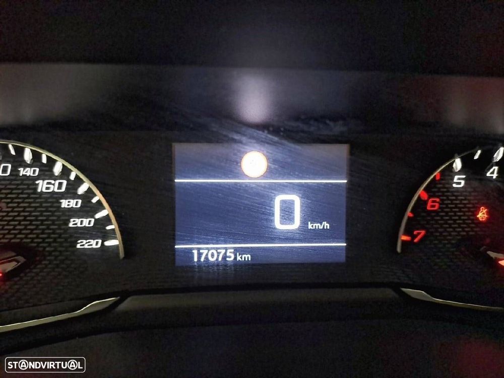 Peugeot 2008 1.2 PureTech Style - 13