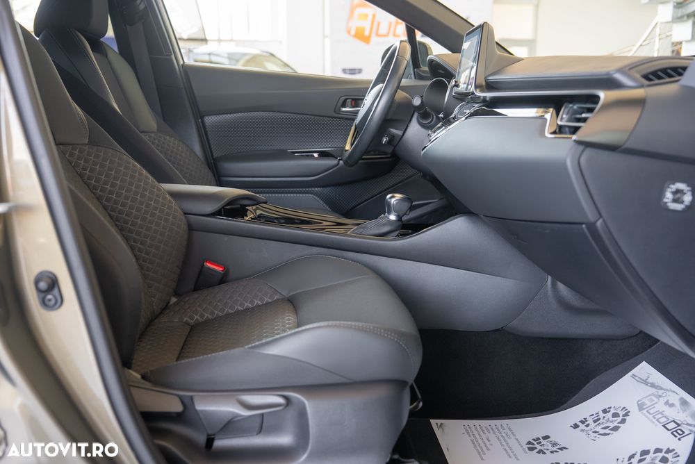 Toyota C-HR 1.8 HSD 4x2 CVT C-enter - 18