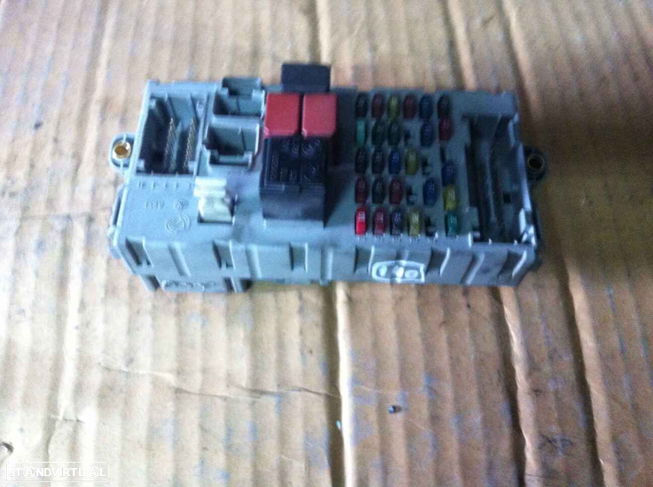 Caixa Fusiveis 46812228NPL FIAT PUNTO 2 2001 1,2 16 VALV - 1