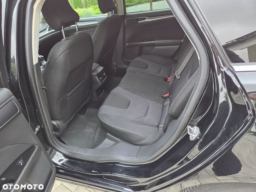 Ford Mondeo - 22