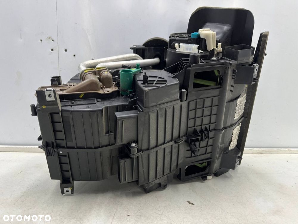 Nagrzewnica Dacia Logan MCV I 06-13r. obudowa chłodnicy wody BEZ klimatyzacji 271205806r - 10
