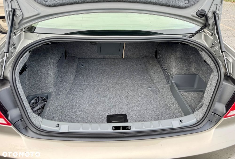 BMW Seria 3 330i Edition Exclusive - 21