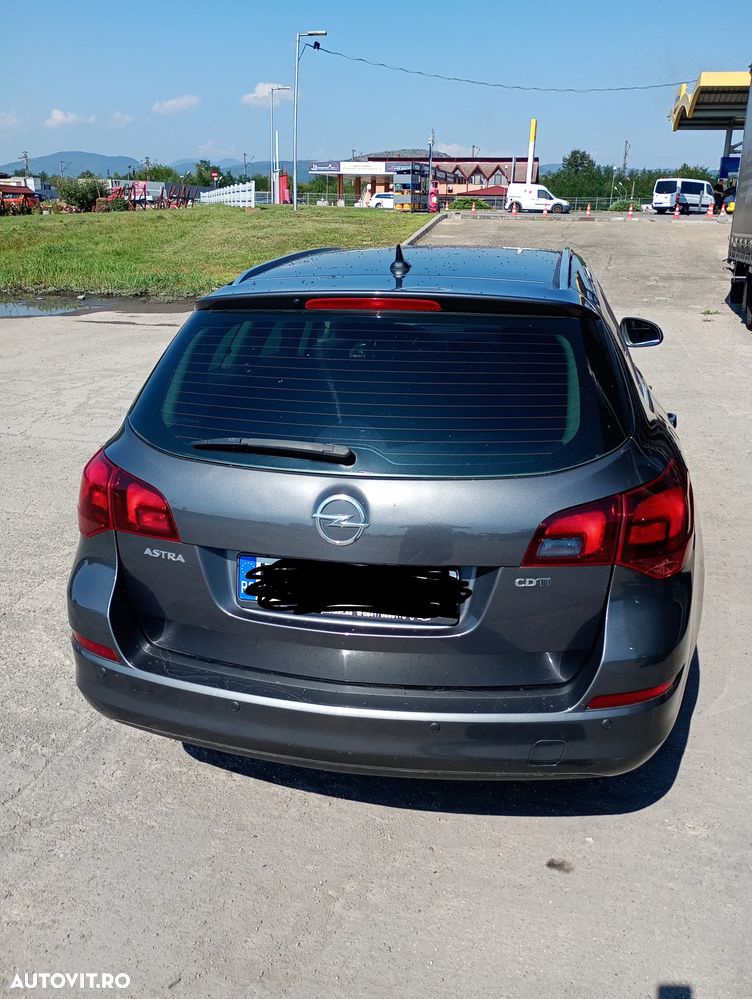 Opel Astra 1.7 CDTI Cosmo - 2