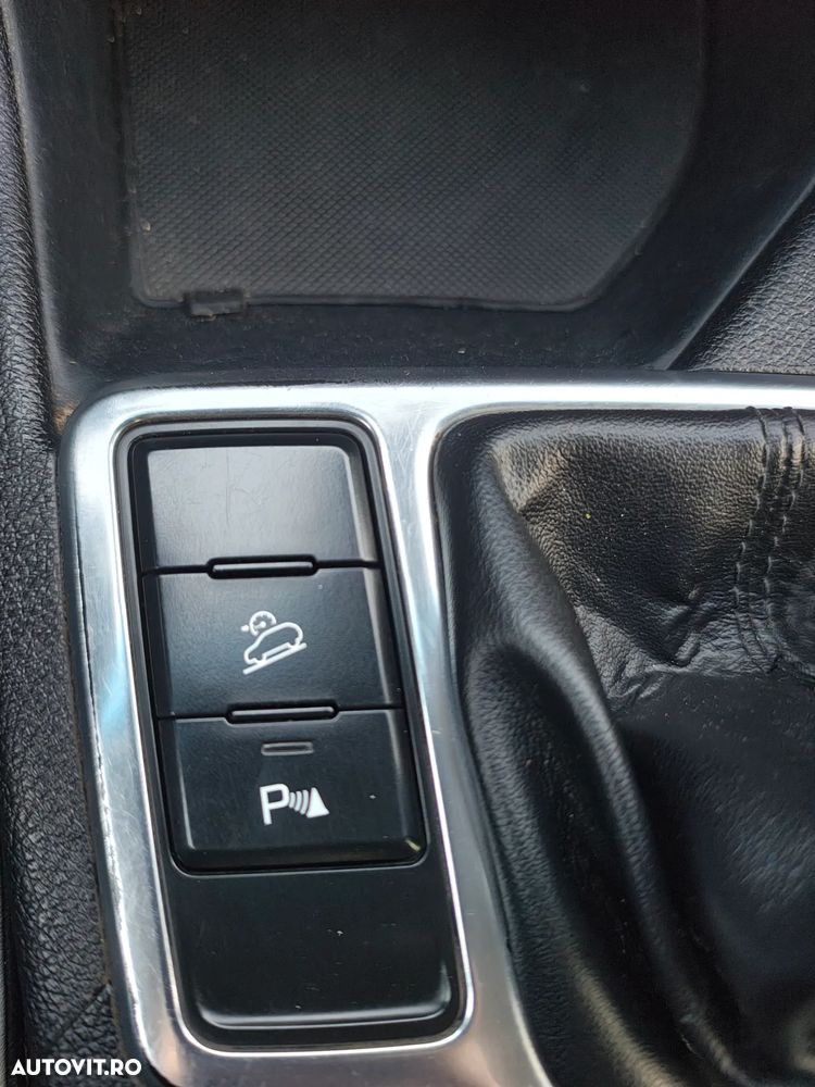 Kia Sportage 1.7 DSL MT 4x2 PREMIUM - 17