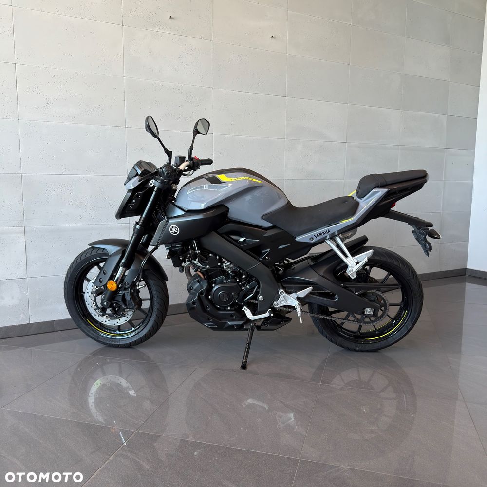 Yamaha MT - 8