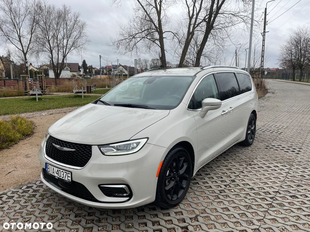 Chrysler Pacifica - 3