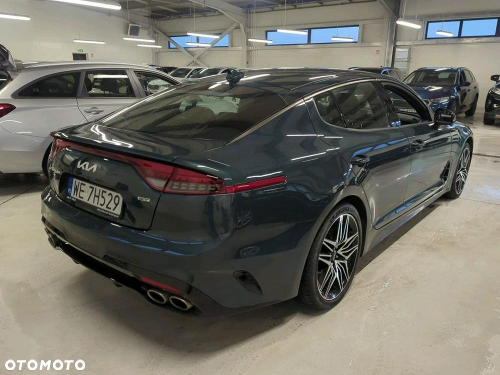 Kia Stinger - 4