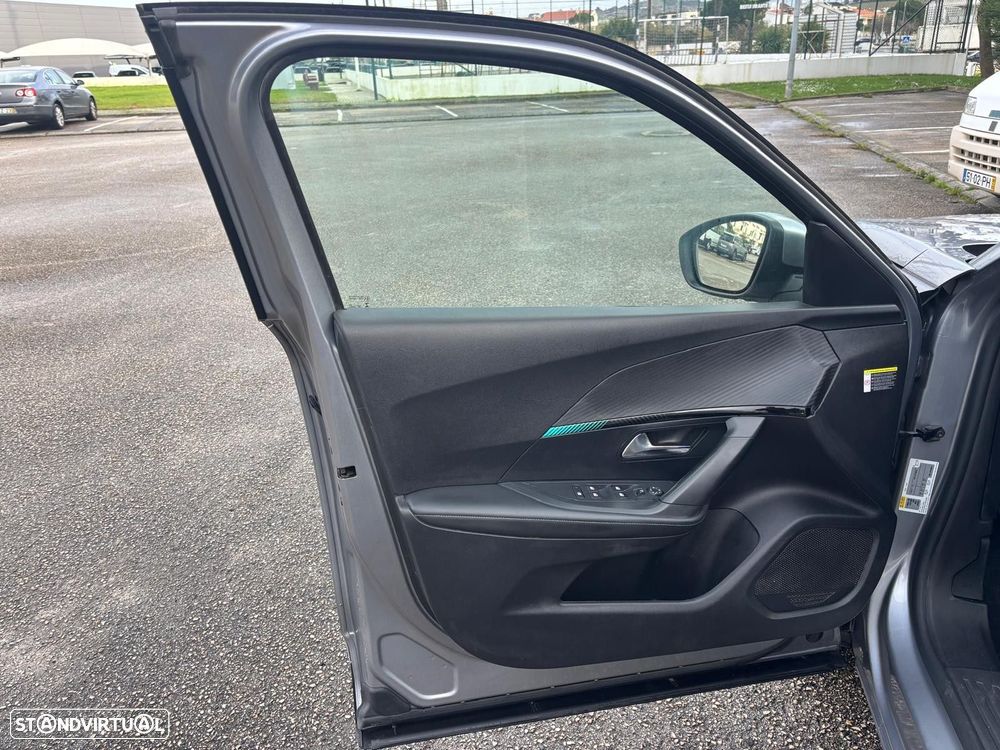 Peugeot 2008 1.5 BlueHDi Allure Pack - 16