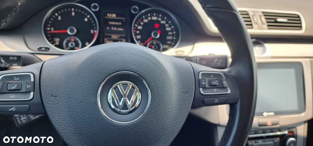 Volkswagen Passat 2.0 TDI DPF Comfortline - 16