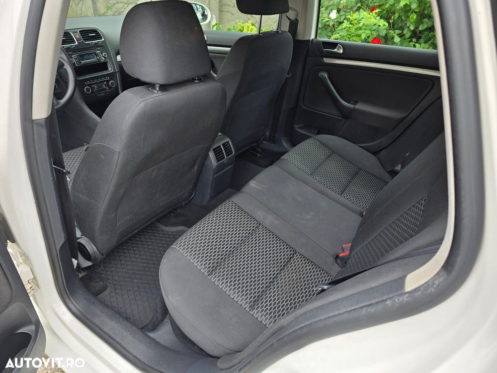 Volkswagen Golf 1.6 TDI BMT Comfortline - 18