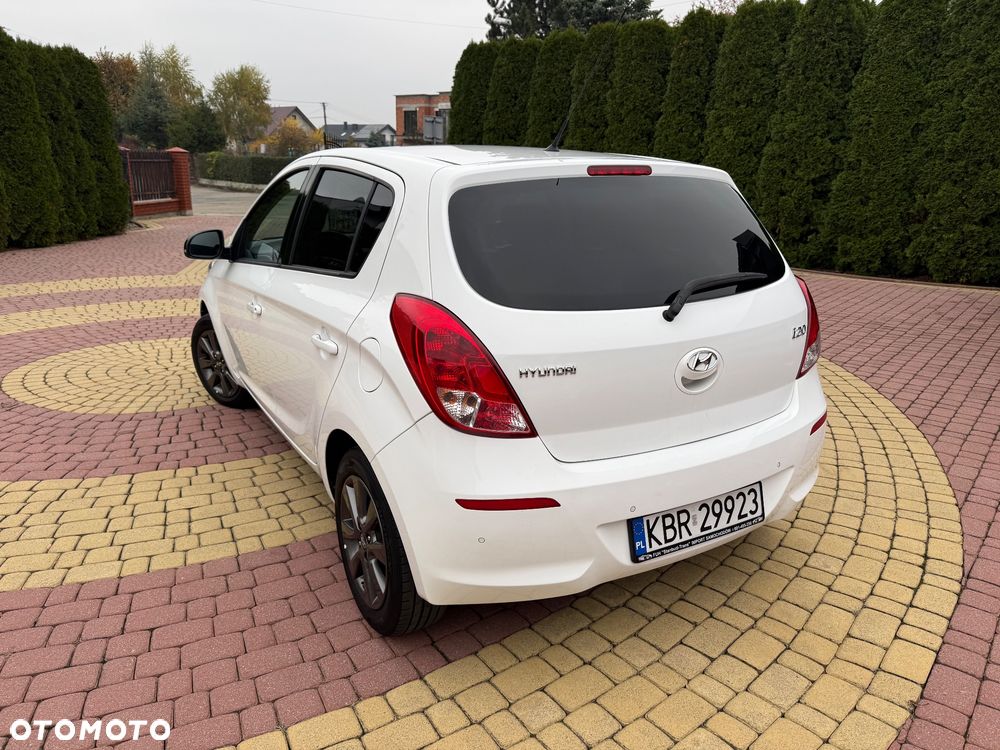 Hyundai i20 1.2 Trend - 11