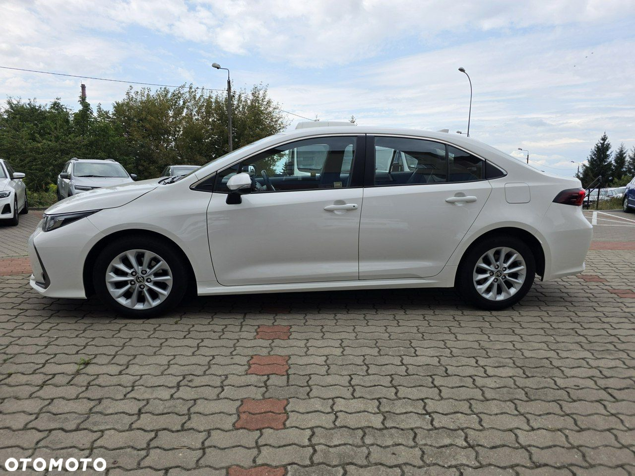 Toyota Corolla - 10