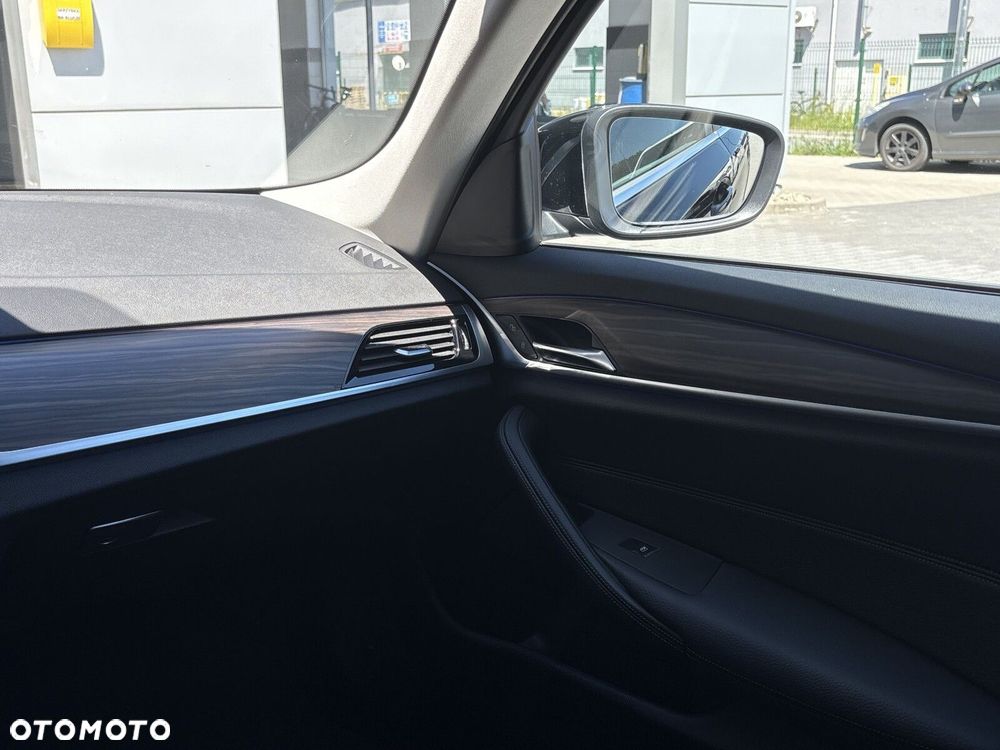 BMW Seria 5 520d mHEV - 15