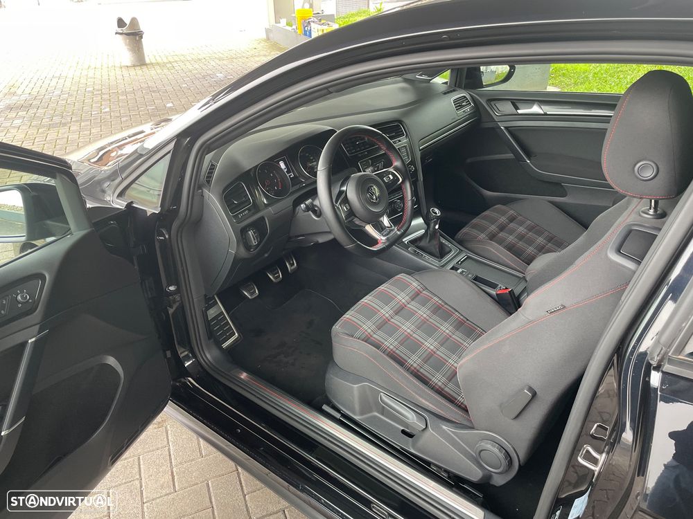 VW Golf 2.0 TSi GTi Performance - 15