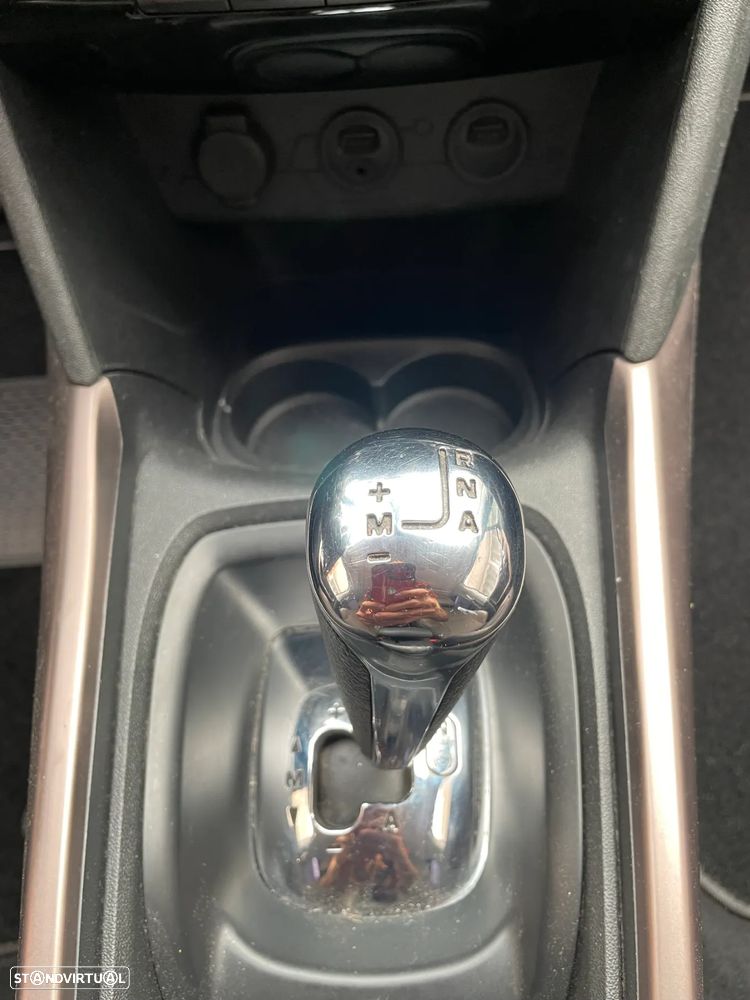 Peugeot 2008 1.6 e-HDi Allure 2-Tronic - 14